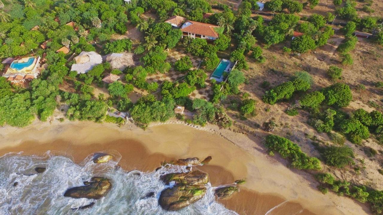 Nikara Luxury Beach House Tissamaharama Esterno foto