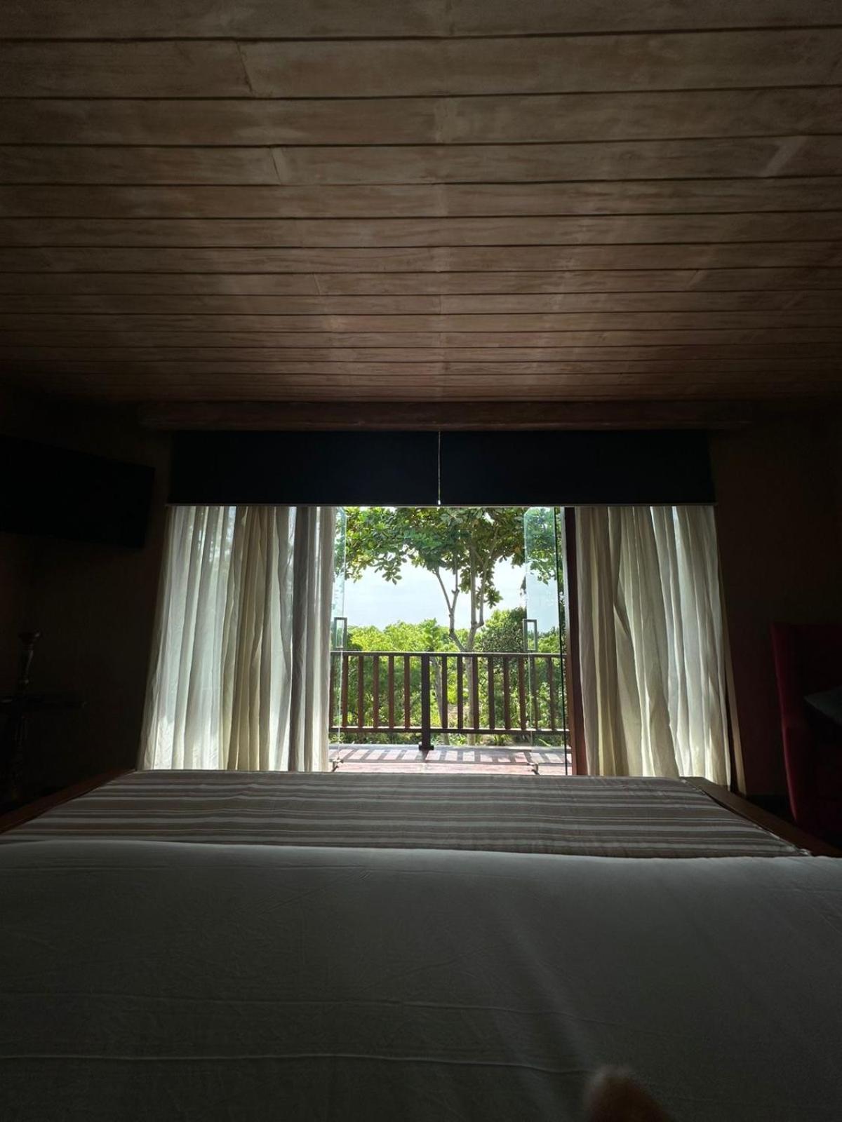 Nikara Luxury Beach House Tissamaharama Esterno foto