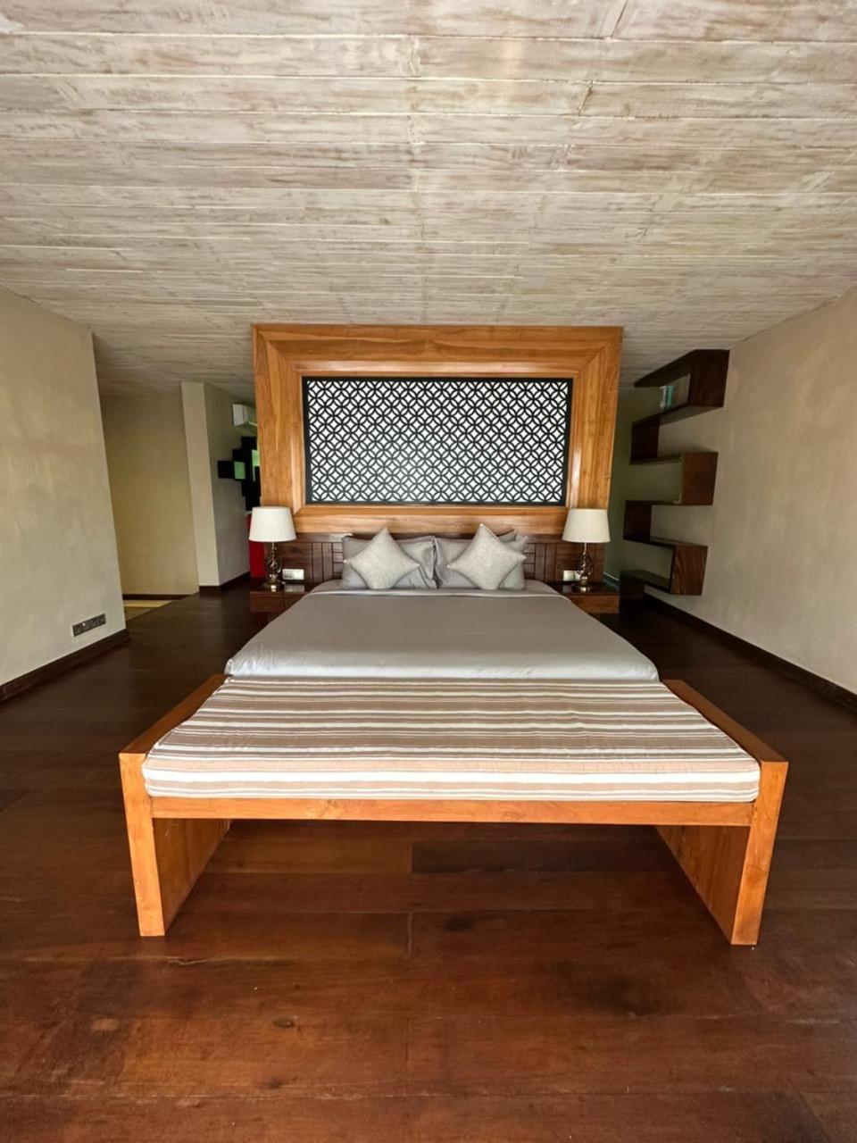 Nikara Luxury Beach House Tissamaharama Esterno foto