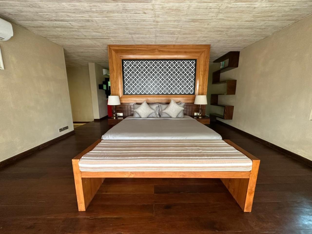 Nikara Luxury Beach House Tissamaharama Esterno foto