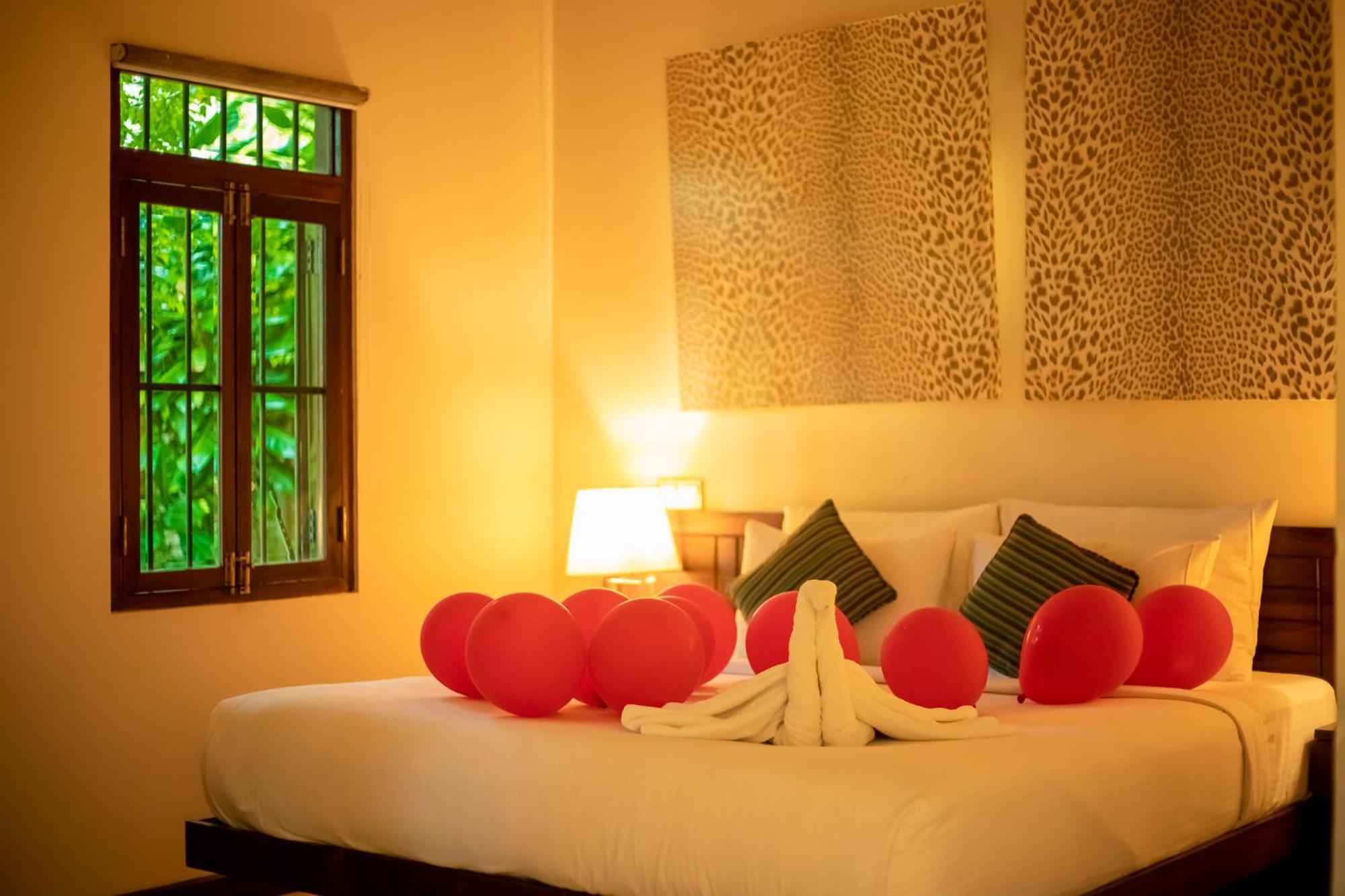 Nikara Luxury Beach House Tissamaharama Esterno foto