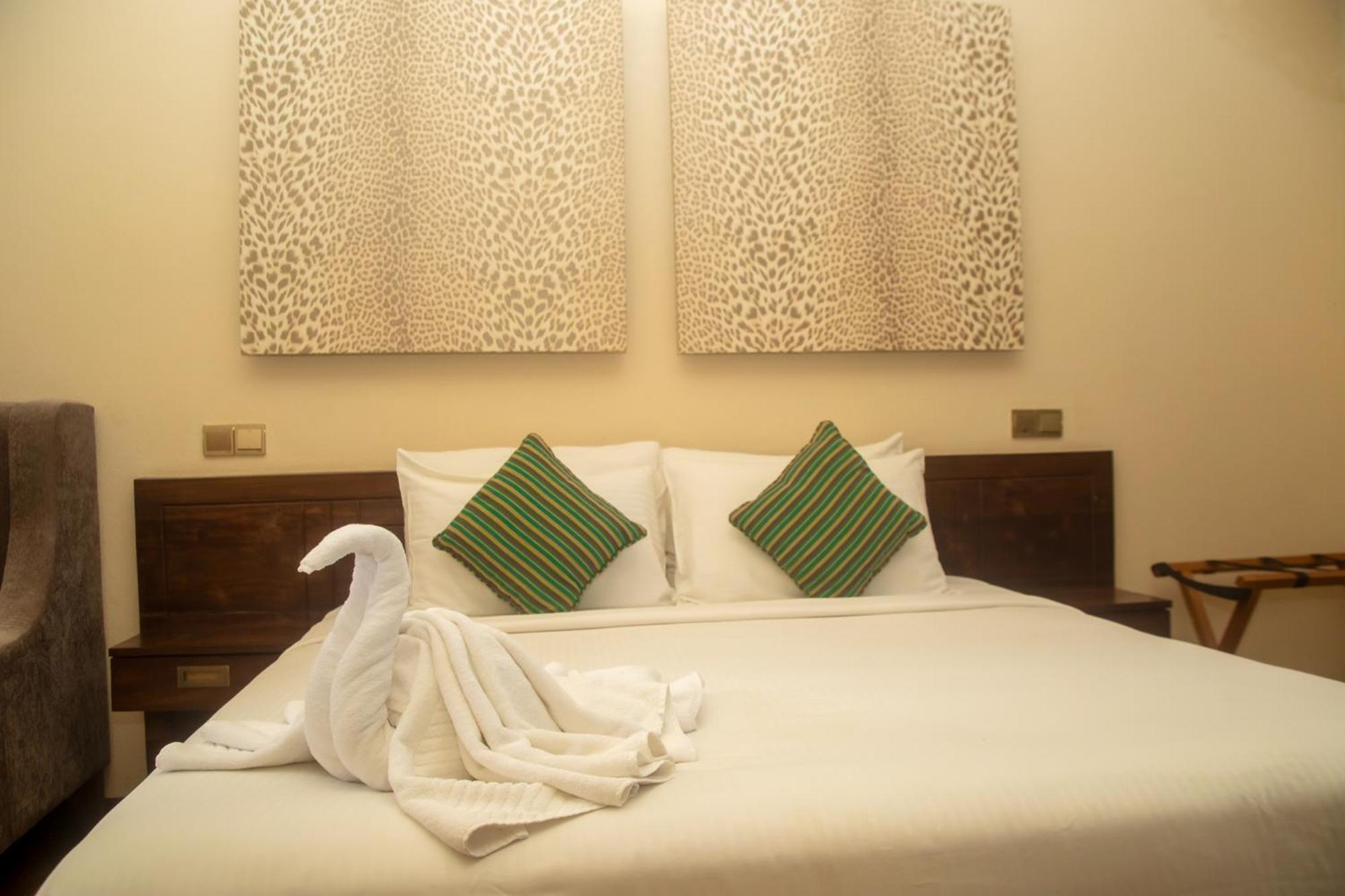 Nikara Luxury Beach House Tissamaharama Esterno foto